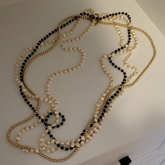 None Jewelry - 4 strands Gold metal Black onyx type and natural water pearls Beaded Necklace